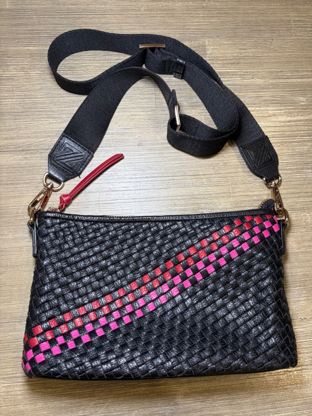 Capital Z Woven Black Crossbody Bag With Pink Accent Motherchic Purse